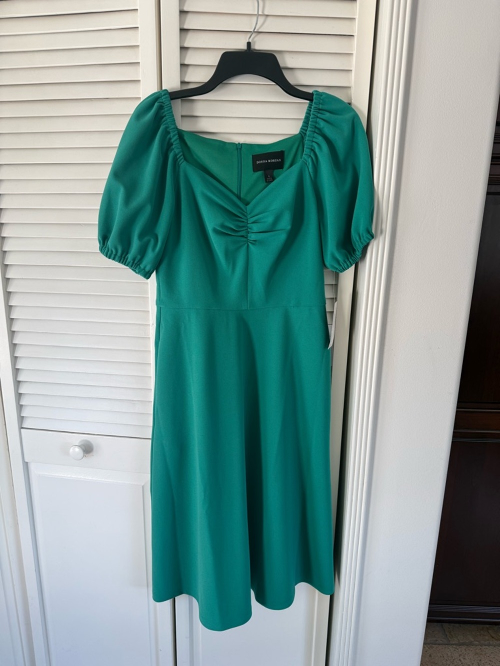 Donna Morgan Emerald Green Puff-Sleeve Midi Dress